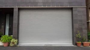 Porte de garage 2 serrure de rideau metallique