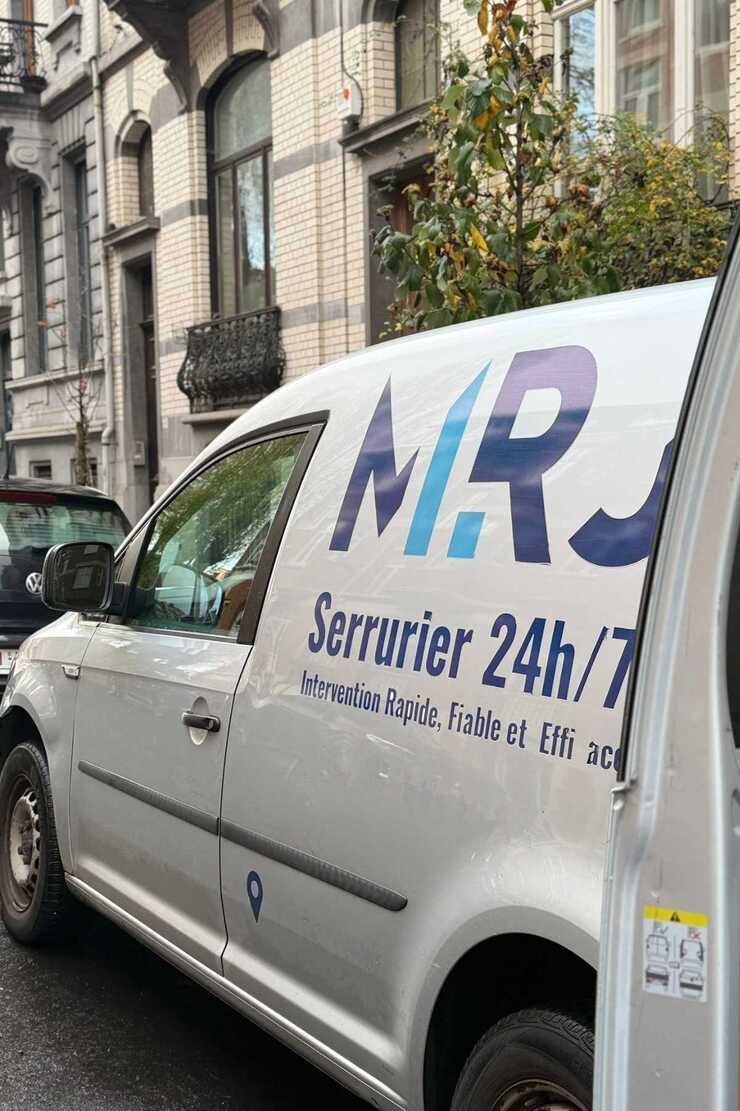 MRJ car